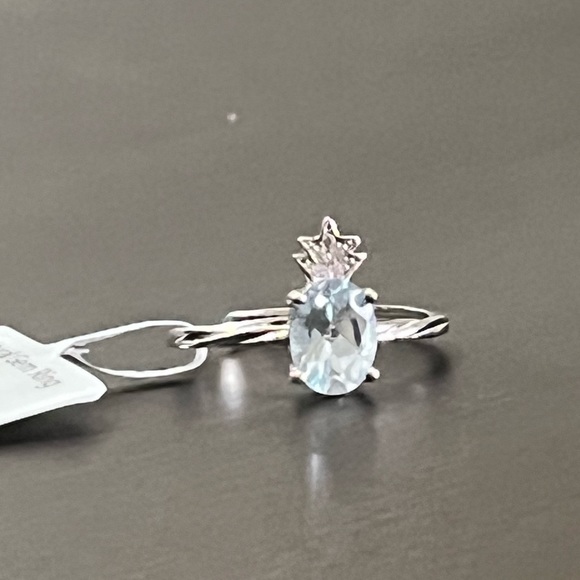 Natural Sky Blue Topaz Pineapple 🍍 Ring - Picture 4 of 8